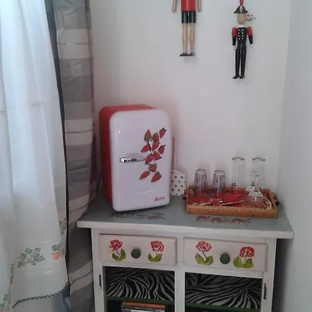 Le Clos Des Cigales B&B 카시스