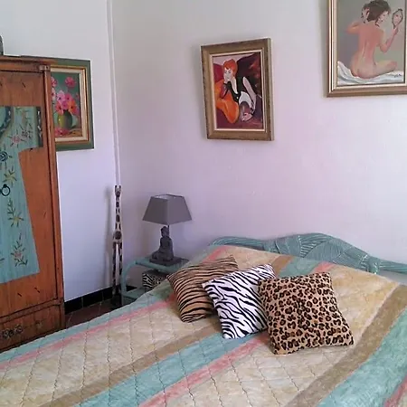 Bed & Breakfast Le Clos Des Cigales 3*