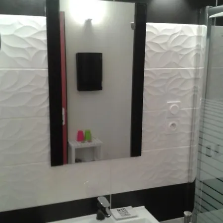 Le Clos Des Cigales Bed & Breakfast