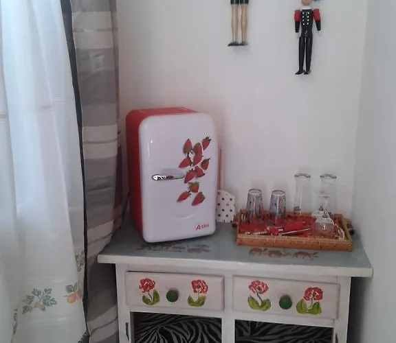 Le Clos Des Cigales לינה וארוחת בוקר קסיס